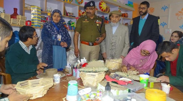 DGP J&K visited Voluntary Medicare Society; applauds its work for noble cause