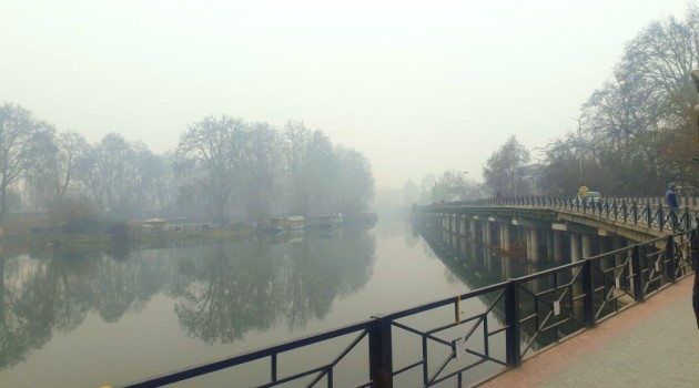 Sub-zero temperatures sweep Kashmir again, minus 3.7°C in Srinagar; taps freeze    