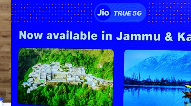 Lt Governor launches Jio True 5G Services for J&K