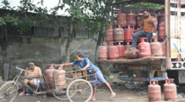 Prices of domestic, commercial LPG cylinders hiked
