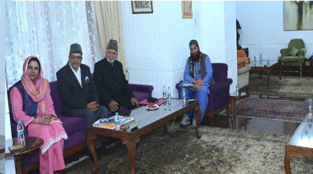 Chairperson and members of J&K Hajj Committee calls on Lt Governor