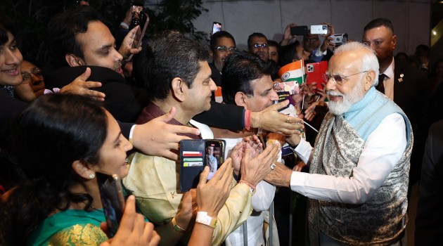 Over 20,000 members of Indian diaspora pack Sydney stadium to hear PM Modi
