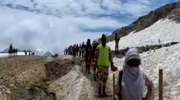 Amarnath Yatra: Fresh batch of 2155 pilgrims leave from Jammu base camp