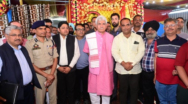 Lt Governor visits Baltal Base Camp, Reviews arrangements for Shri Amarnath Ji Yatra