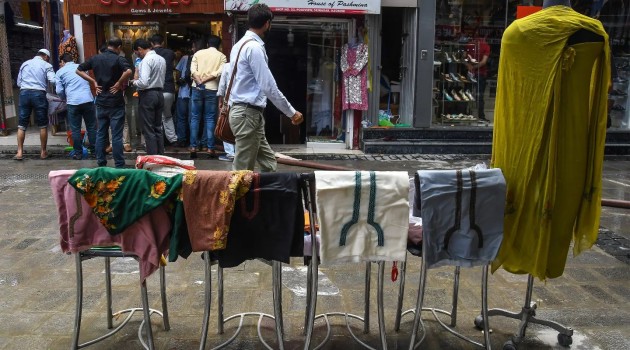 Nearly half a dozen shops inundated at Srinagar’s Polo View market