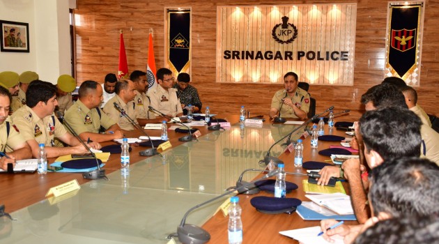SSP Srinagar chairs crime-cum-security review meeting