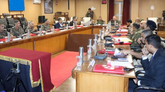 Army’s Chinar Corps Commander, J&K DGP co-chair core group meeting in Srinagar