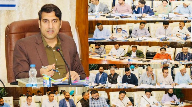 DC Srinagar chairs District Level Bankers Review Committee Meet; Stresses on 100% coverage under Digital Payment Ecosystem