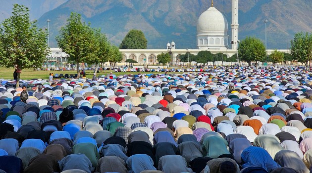 Eid-e-Milad-un-nabi celebrated with religious fervor across Kashmir