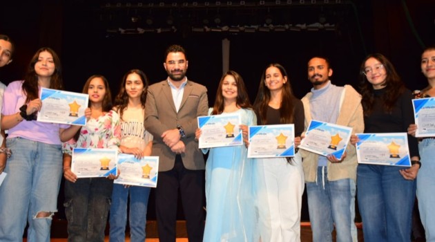Dr. Abid felicitates JKAACL artists at Tagore Hall