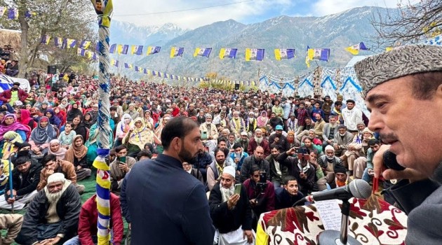 Banihal will be developed as economic power house of J&K: Azad