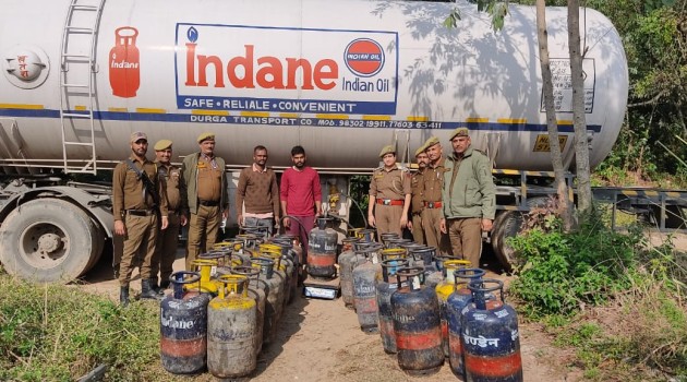 Police unearth pilferage of LPG, seizes tankers, arrest two persons in Samba