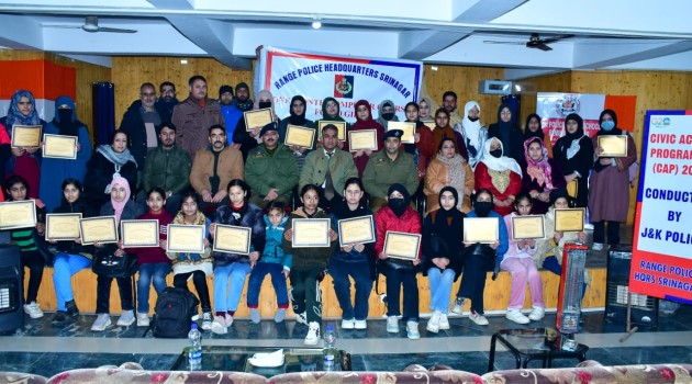 Range Police Hqr Srinagar Successfully Concludes Computer Course for Students Under CAP