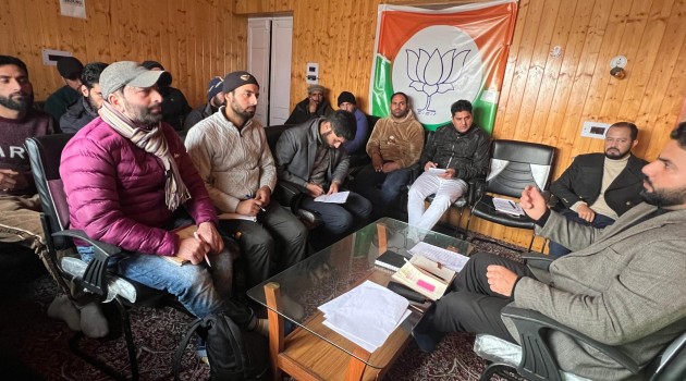 Media Incharge for Kashmir, Adv. Sajid Yousuf Shah, Orchestrates Strategic Meeting with District Media Incharges and Morchas