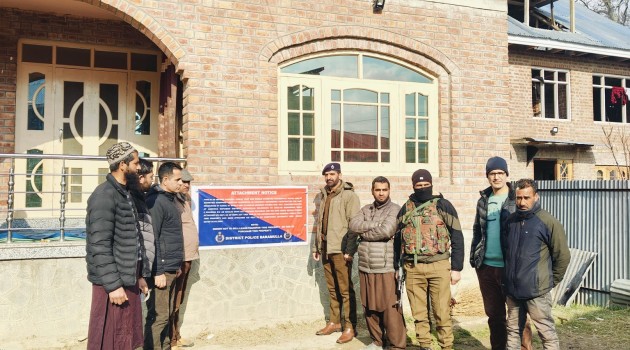 Police attaches illegal properties worth Rs 60 Lacs of notorious drug peddlers in Baramulla