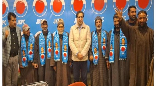 Sajad Lone welcomes prominent socio-political activists from Langate and Kupwara into PC