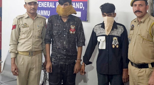 Jammu  Police Arrest Two Drug Peddlers With Heroin Worth Lakhs